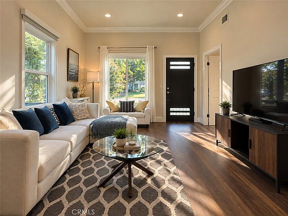 5th image of 6149 Avon Ave