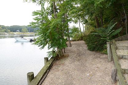 4th image of 335 South Dr