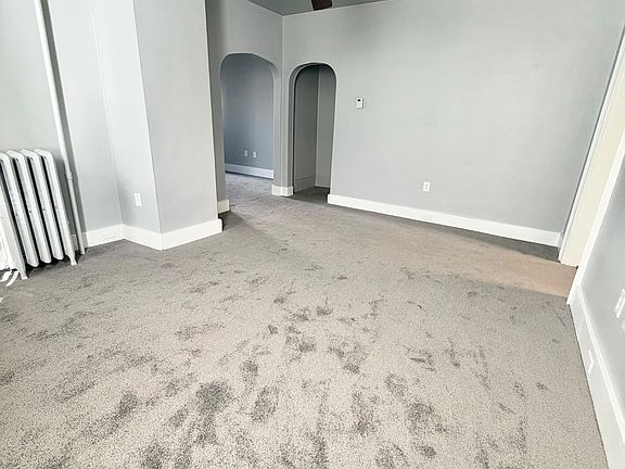 3rd image of 924 Green Ridge St Unit 924