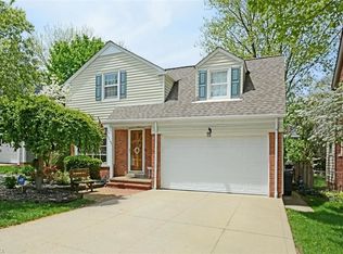 2946 Gasser Blvd, Rocky River, OH 44116