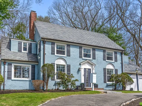 234 Quinobequin Rd, Newton, MA 02468
