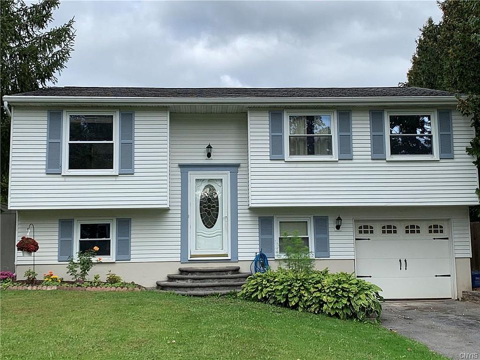 1st image of 5002 Dahlia Cir