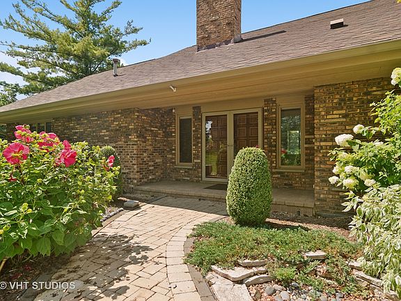 2nd image of 27894 W Lakeview Dr N