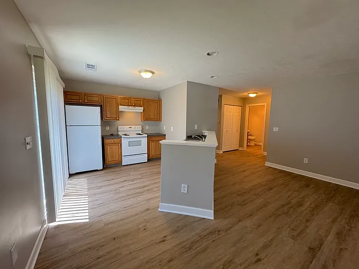 697 Kenny Ln — Photo 7