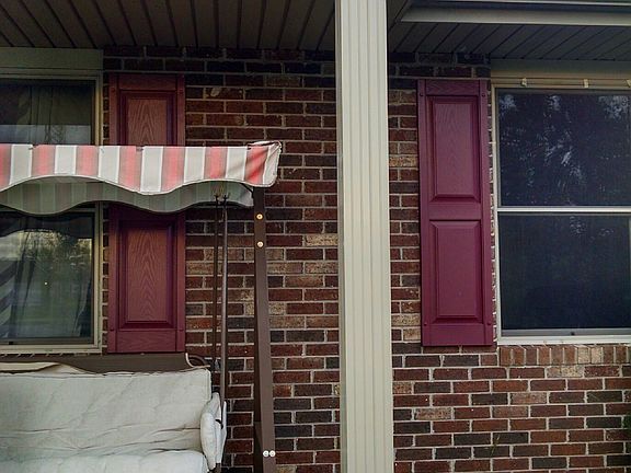 New pillars on front porch3