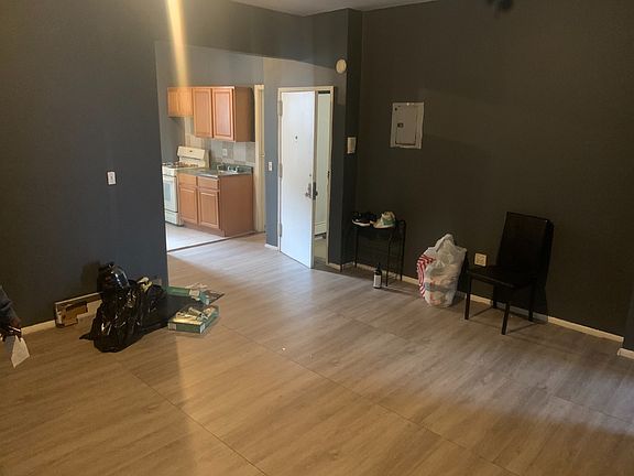 3rd image of 3394 3rd Ave Floor 1