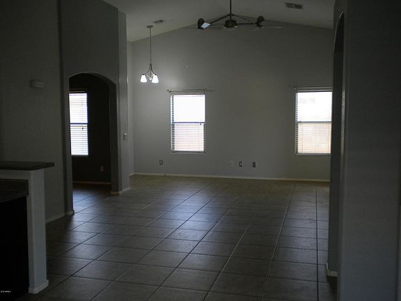 5th image of 2532 W Tamarisk Ave