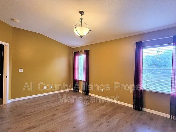 5th image of 35225 Janine Dr