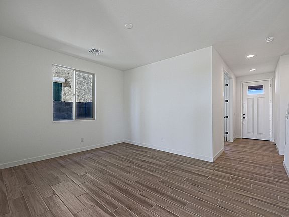 4th image of 17301 W Wood Dr