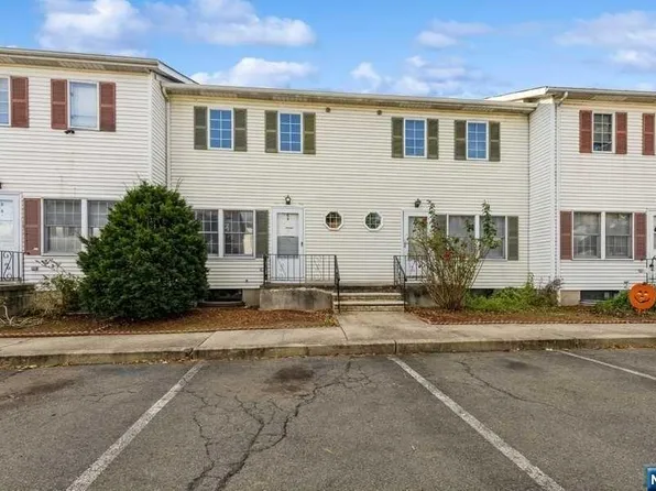 18 Summer St #E, Passaic, NJ 07055