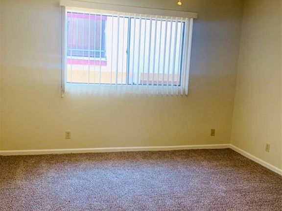 4th image of 515 E Elmwood Ave #209