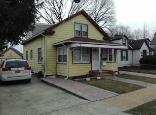 1031 Harding St, Uniondale, NY 11553