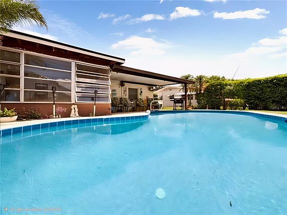 3rd image of 17 Kepner St