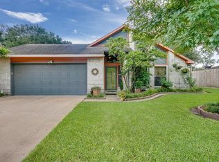 2413 Goodrich St, Pearland, TX 77581