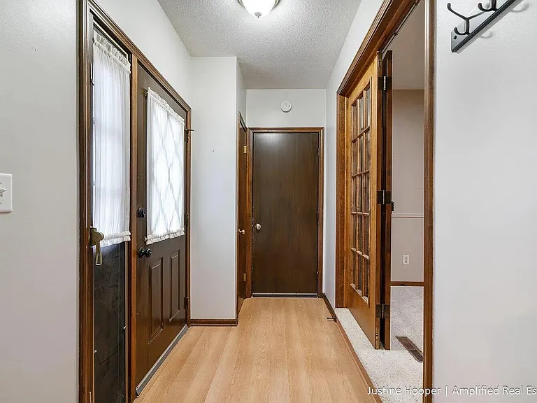 6980 Holly Hill Ct SW — Photo 10