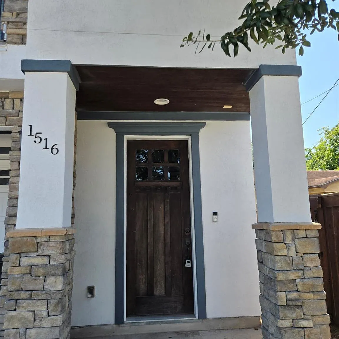 3 bed, 3.5 bath, 2158 sqft, $2,400 — Photo 3