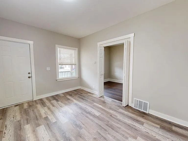 4420 Bush Ave — Photo 25