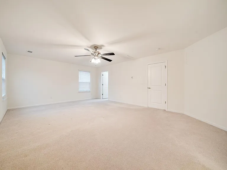 2074 Morton Dr — Photo 36