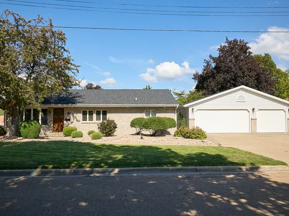 1670 Creve Coeur St, La Salle, IL 61301