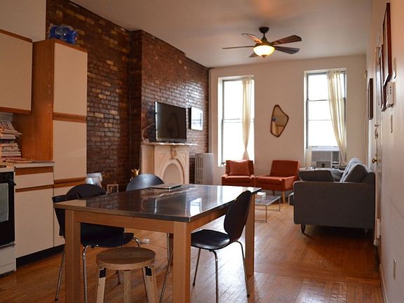 4th image of 42 Henry St APT 3
