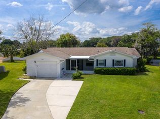 1631 Canal Ct, Tavares, FL 32778