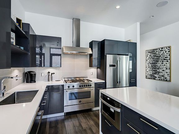 3rd image of 1211 Caroline St Unit 1109