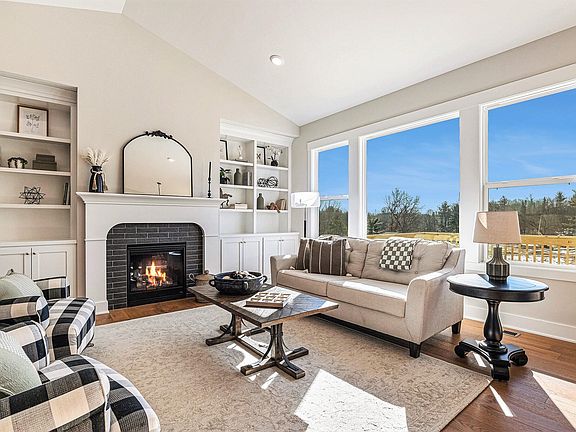 5th image of 8969 Courtland Hills Ct NE