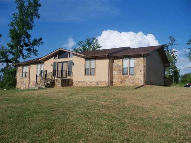 1st image of 631 Brooklawn Trl SE