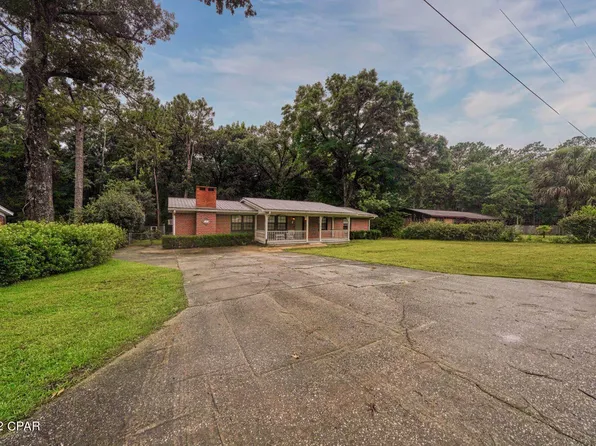 50 Oaklawn Sq, Defuniak Springs, FL 32435