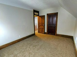 733 Pennsylvania Ave #B, Irwin, PA 15642