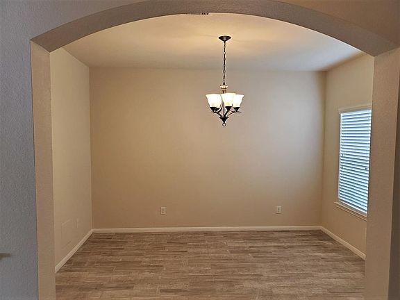 5th image of 11728 Jelicoe Dr