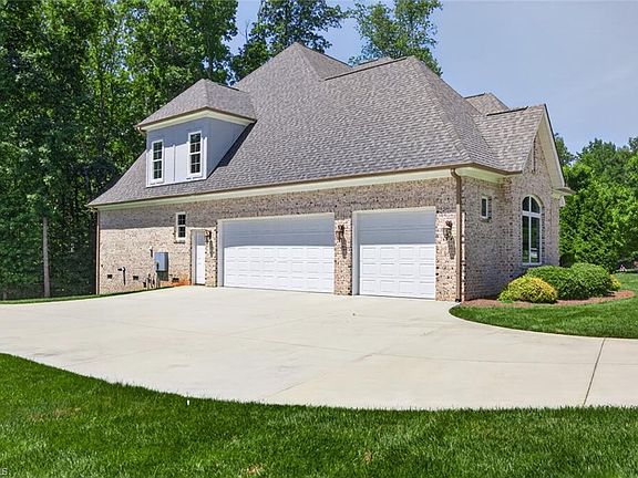 3rd image of 114 Slatey Dr