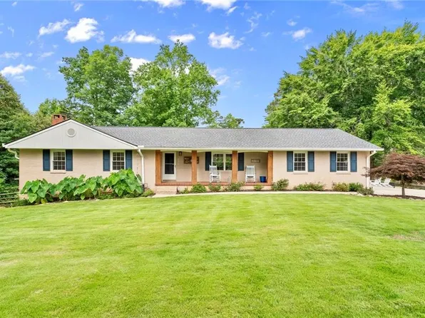 1971 Beechwood Blvd NW, Gainesville, GA 30504
