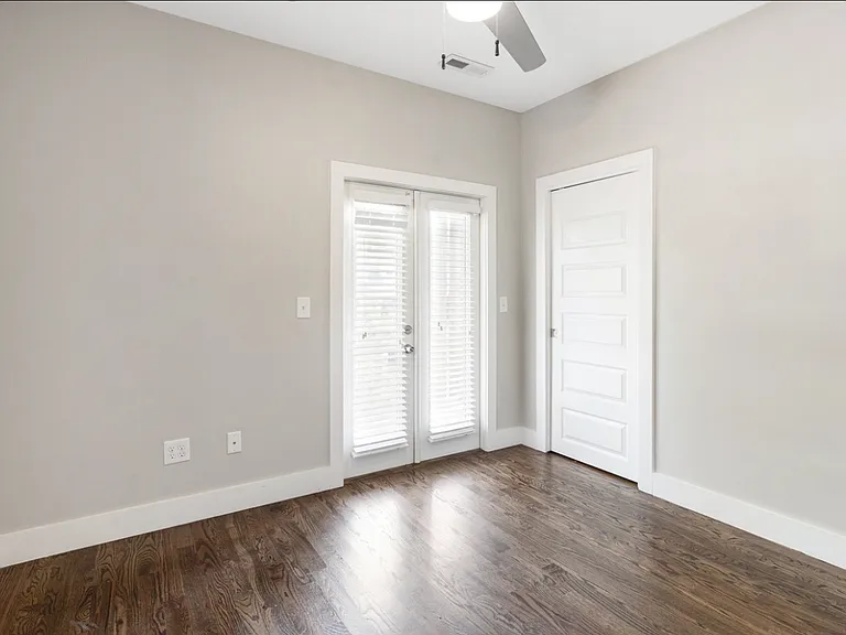 1514B Straightway Ave — Photo 9