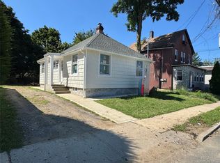 98 A Steamboat Rd, Great Neck, NY 11024