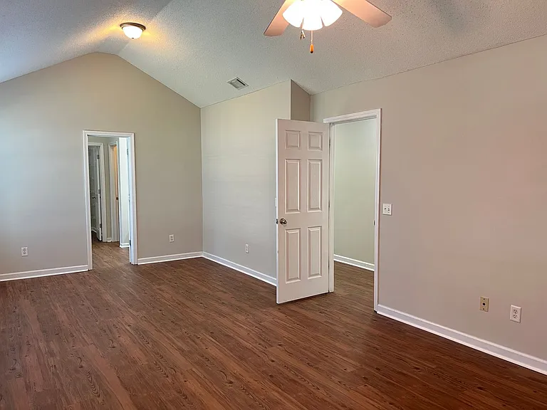 401 Timberwind Dr — Photo 18