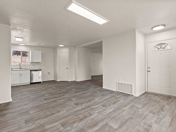 5th image of 417 2nd St SW