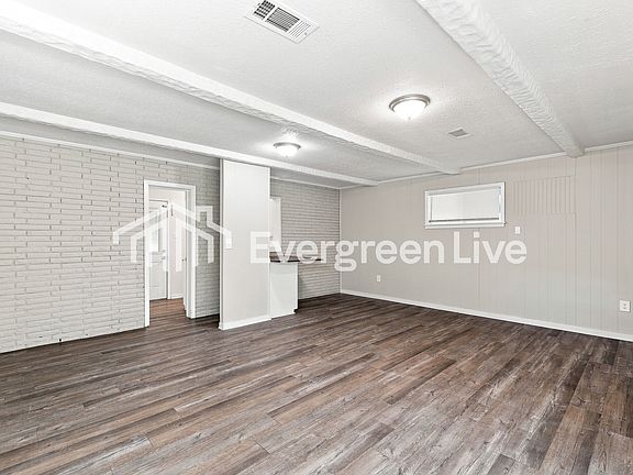 5th image of 201 Skylane Dr