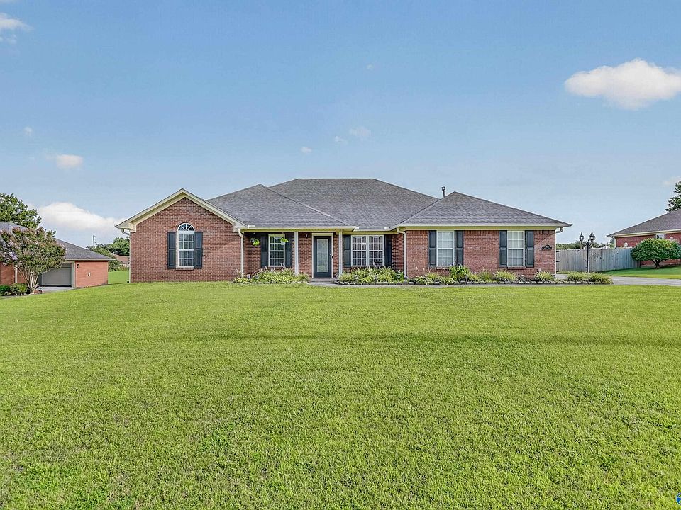 1st image of 106 Stadia Cir