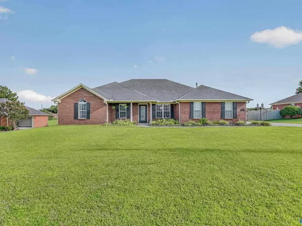 106 Stadia Cir, Harvest, AL 35749