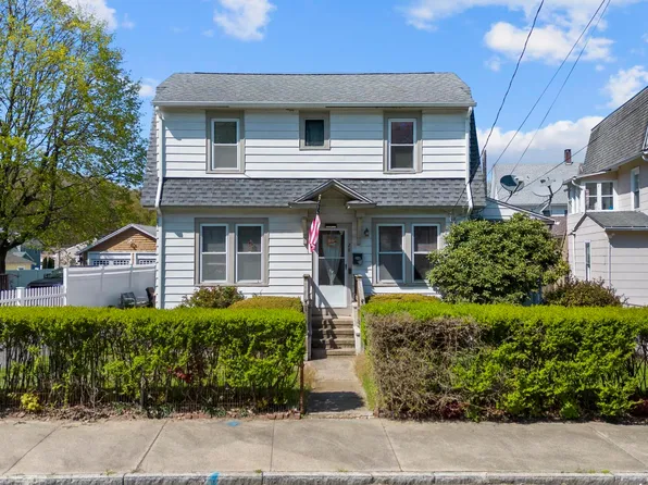 28 Hull Street, Ansonia, CT 06401