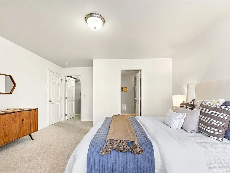 4160 Deemer Rd #202 — Photo 7