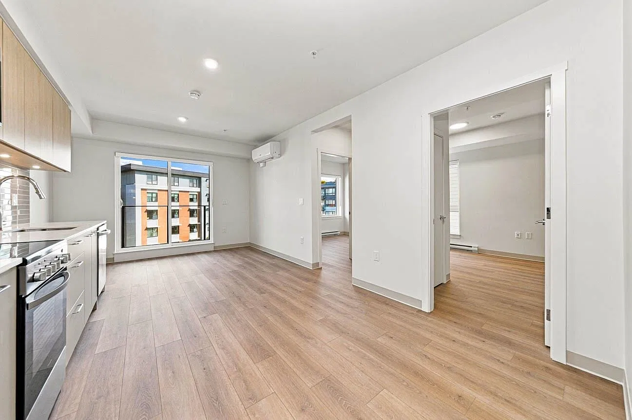 2 bed, 720 sqft, $3,275 — Photo 2