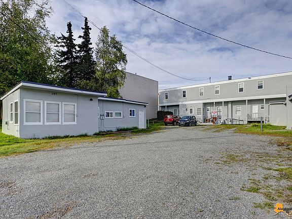 2nd image of 728 E 8th Ave #15