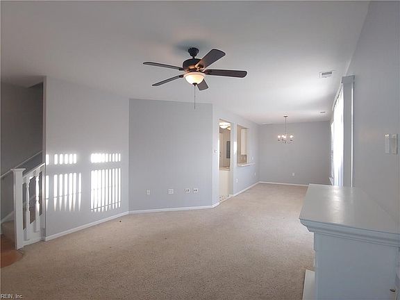 5th image of 1032 Grace Hill Dr
