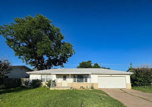 2016 Allen Rd Photo 1