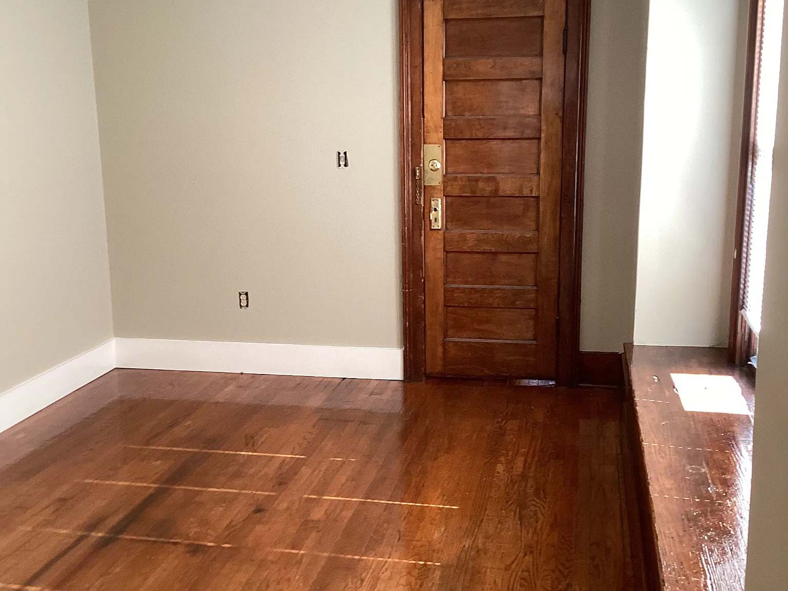 2 bed, $1,100 — Photo 3