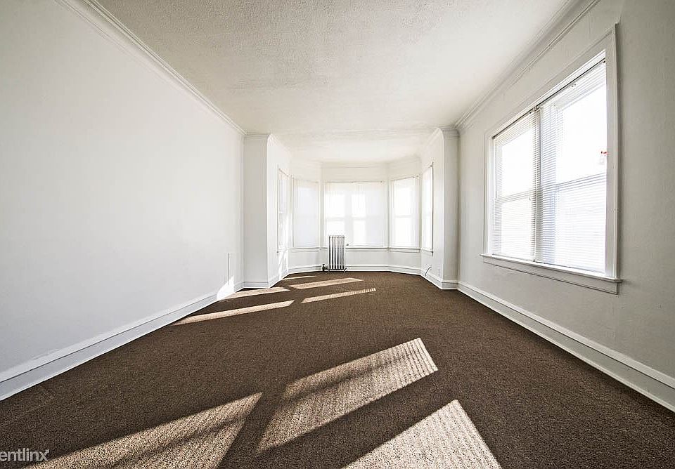 8056 S Drexel Ave Apartments Chicago Living Room_01