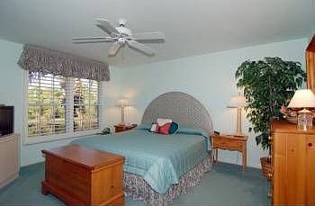 4th image of 4120 Lake Forest Dr APT 624