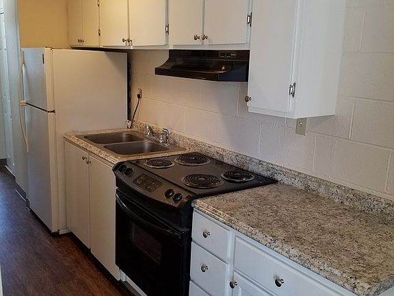 3rd image of 500 S River St #7